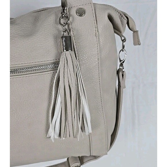 Steve Madden Faux Leather Extra Large Tote Purse Bag Beige Tan Silver Zipper - Picture 5 of 12